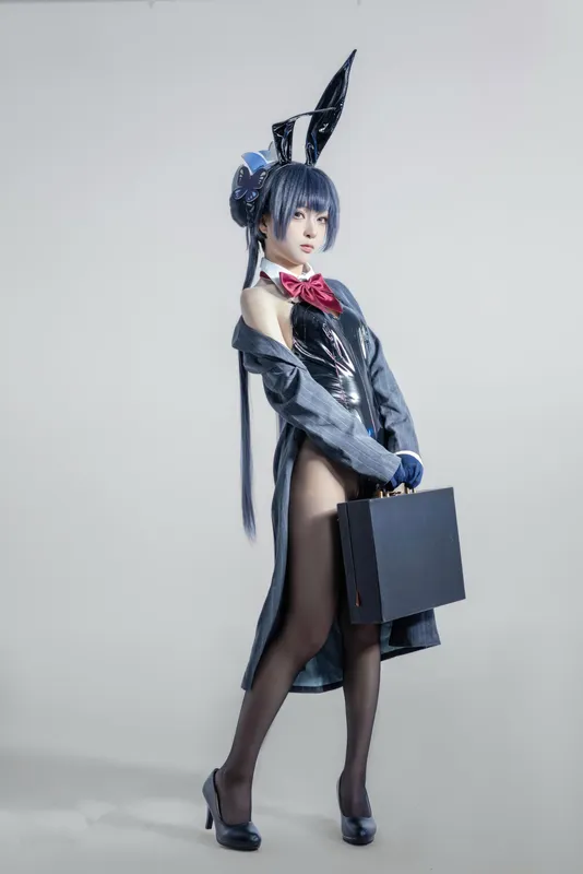 蔚蓝档案 妃咲兔女郎 - 矢量鱼